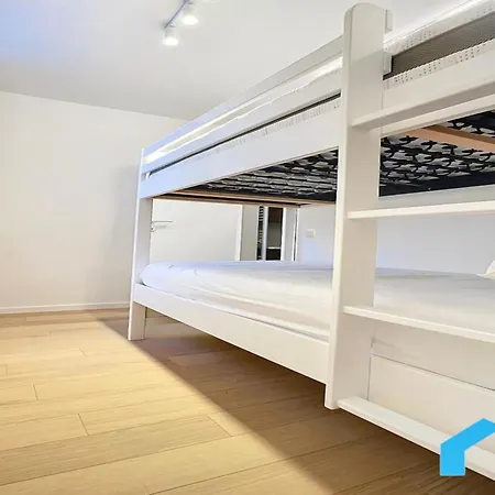 Apartment With Sea Views In Heist