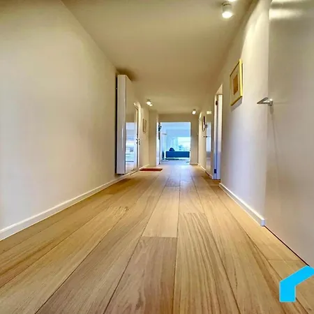 In Near The Apartamento *